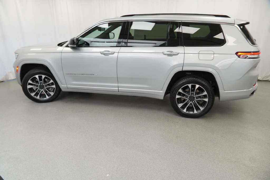 Used 2021 Jeep Grand Cherokee L Overland w/ Advanced Protech Group III AWD/4WD image 6
