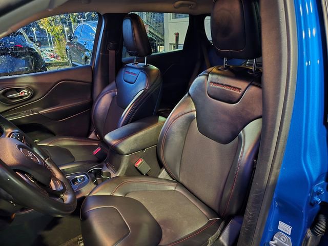 Used 2019 Jeep Cherokee Trailhawk AWD/4WD image 21