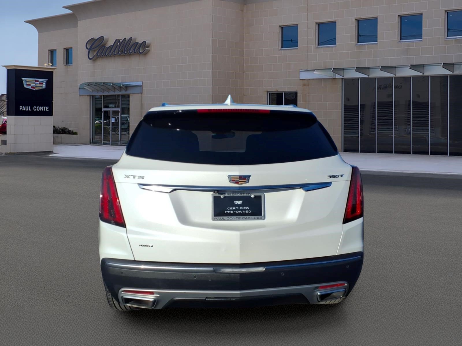 Certified 2023 Cadillac XT5 Premium Luxury FWD image 6