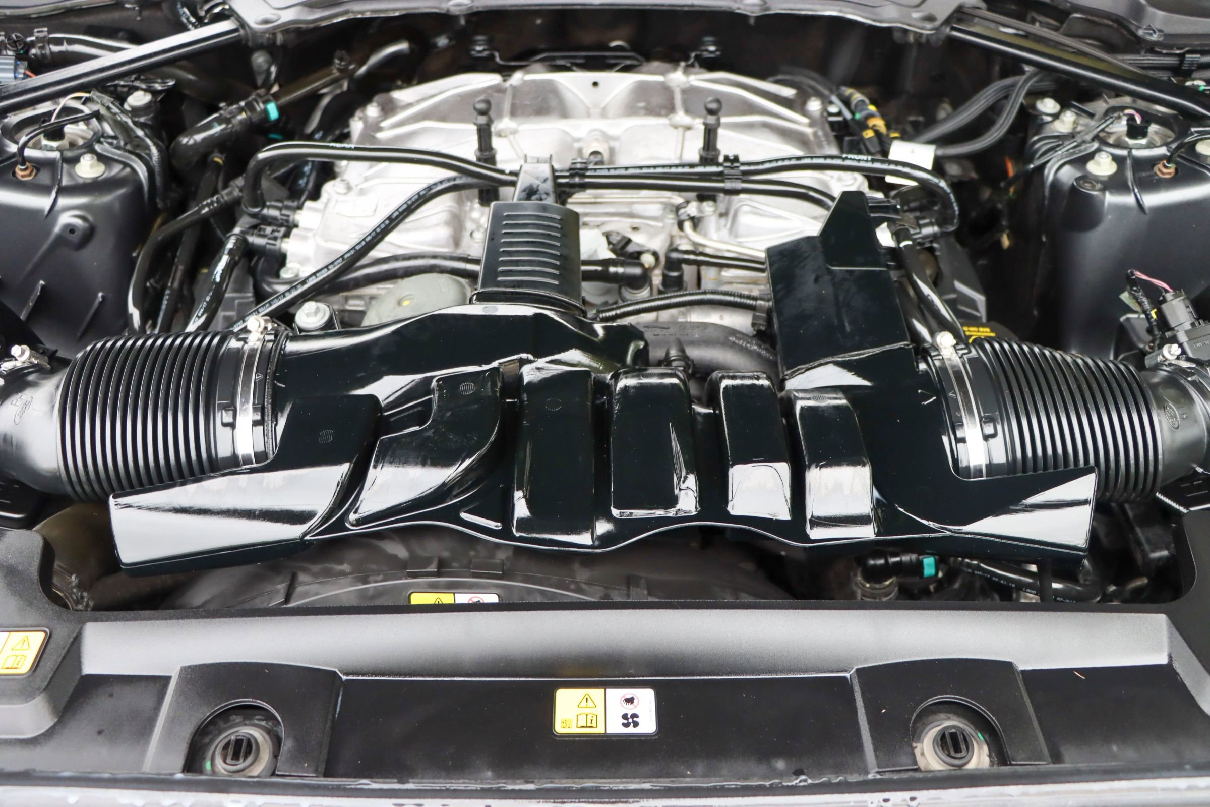 Used 2017 Land Rover Range Rover HSE image 40