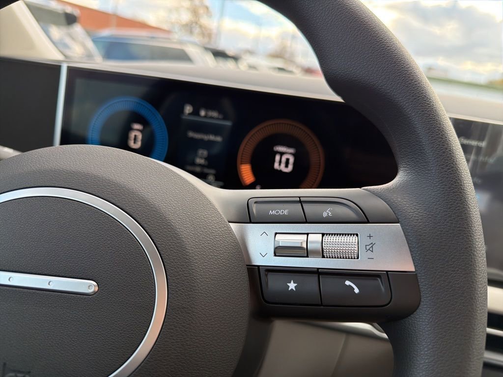 New 2026 Hyundai Tucson SE image 33