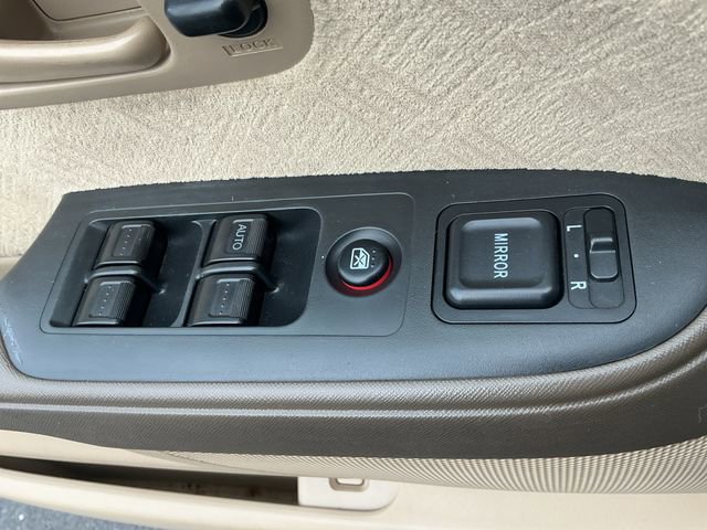 Used 2005 Honda CR-V EX image 16