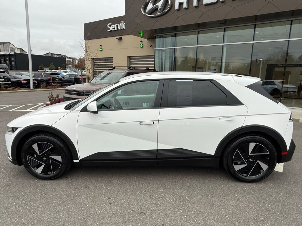 Certified 2025 Hyundai Ioniq 5 SE image 2