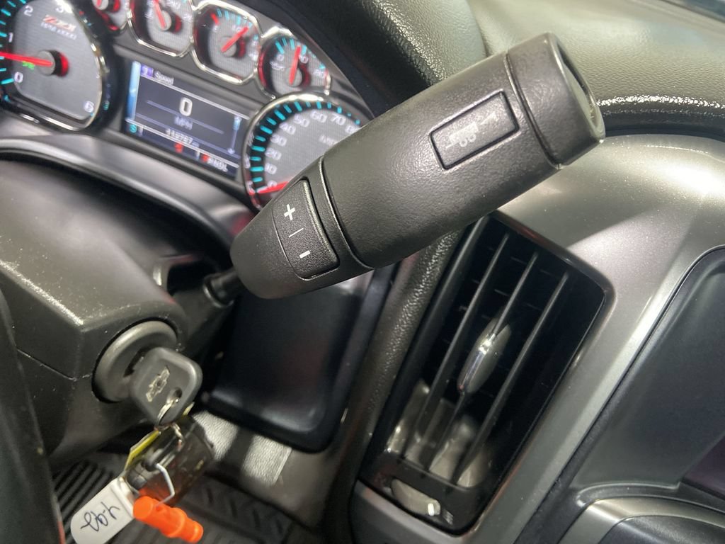 Used 2018 Chevrolet Silverado 1500 LT w/ All Star Edition AWD/4WD image 15