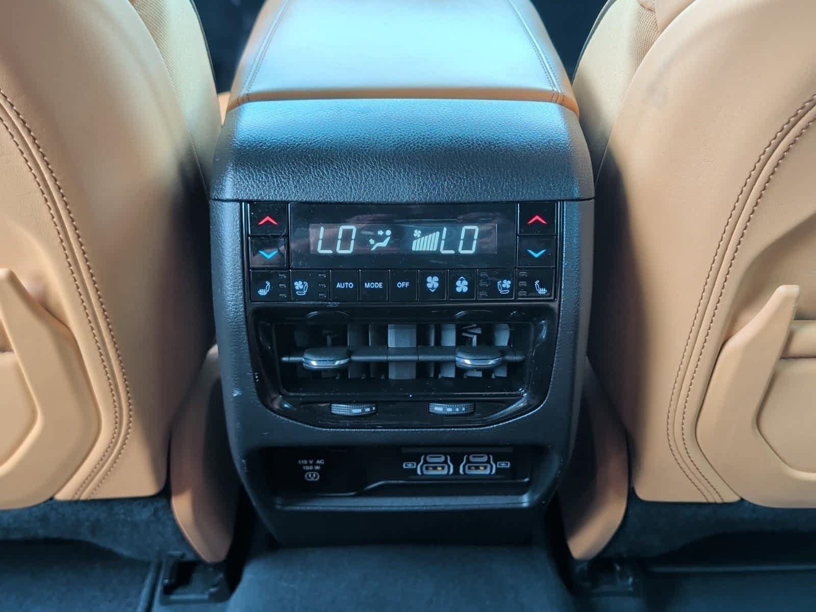 Used 2023 Jeep Grand Cherokee Summit AWD/4WD image 30