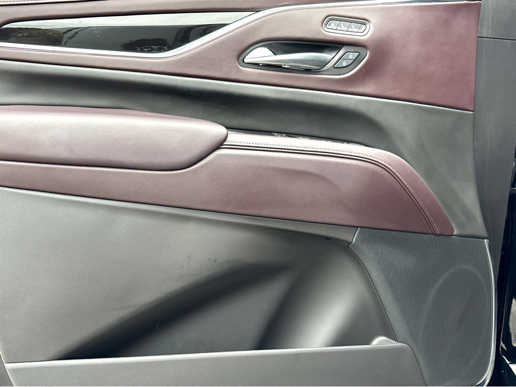 Certified 2024 Cadillac Escalade ESV Sport Platinum w/ LPO, ONYX Package image 23