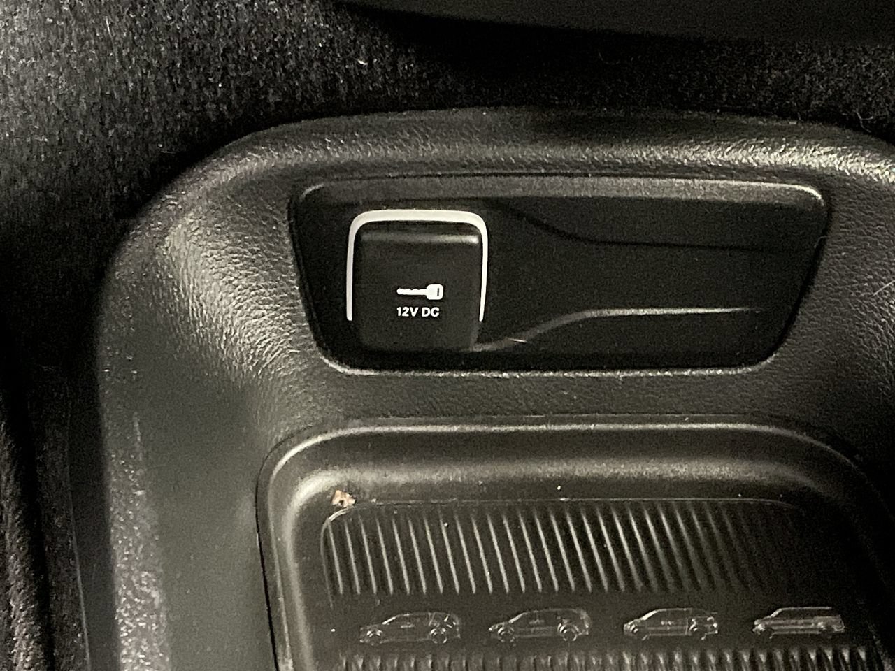 Used 2025 Chrysler Pacifica Select FWD image 24