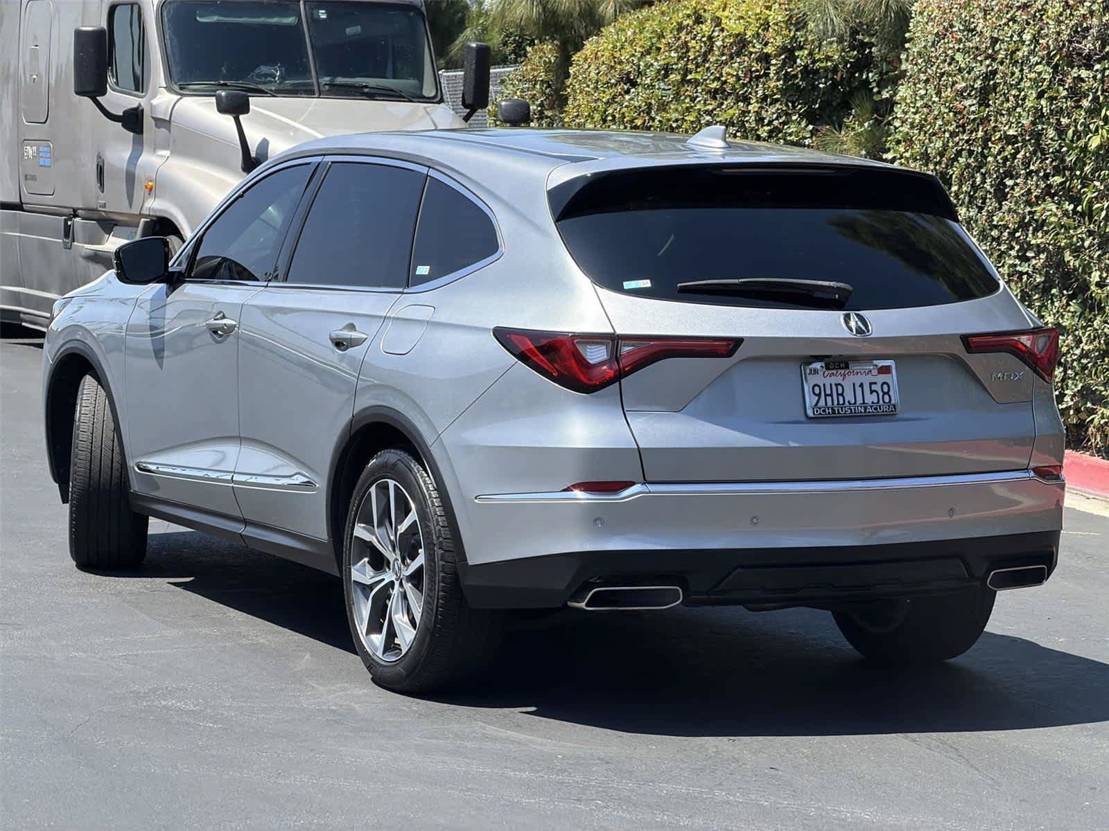 Certified 2023 Acura MDX w/ Technology Package FWD image 5