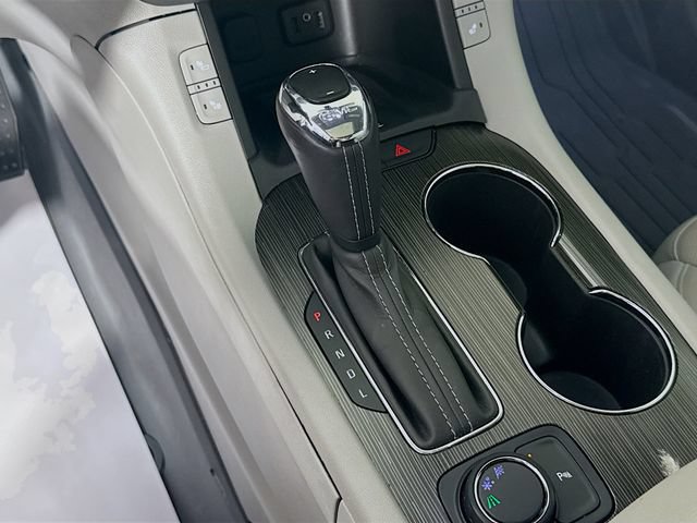 Used 2018 GMC Acadia SLT w/ LPO, Floor Liner Package FWD image 19
