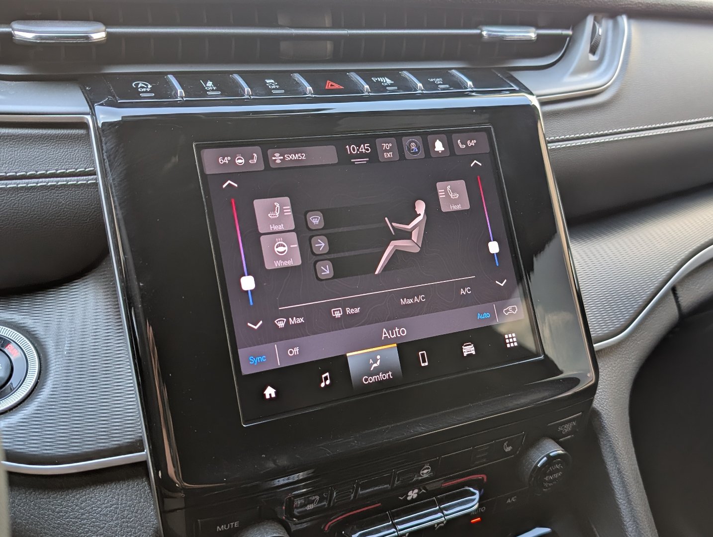 Used 2025 Jeep Grand Cherokee Altitude AWD/4WD image 15