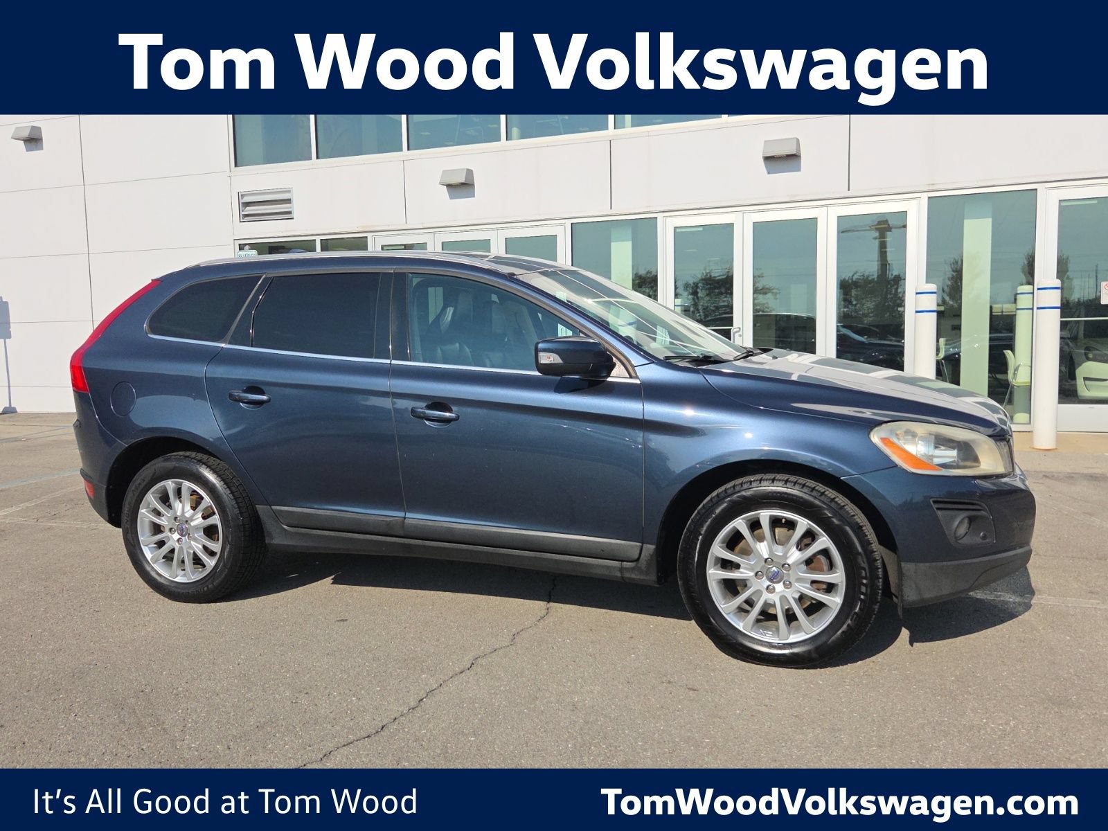 Used 2010 Volvo XC60 T6 AWD/4WD image 1