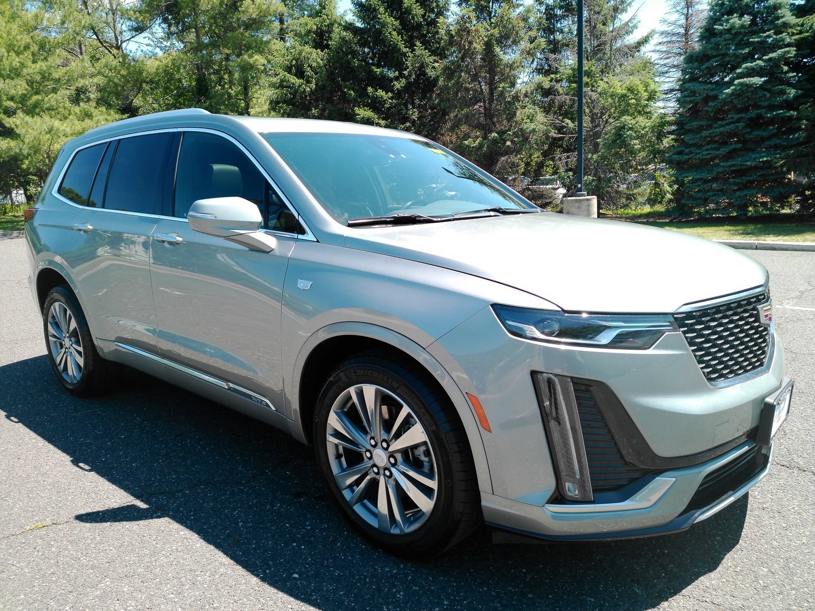 Used 2025 Cadillac XT6 Premium Luxury AWD/4WD image 3