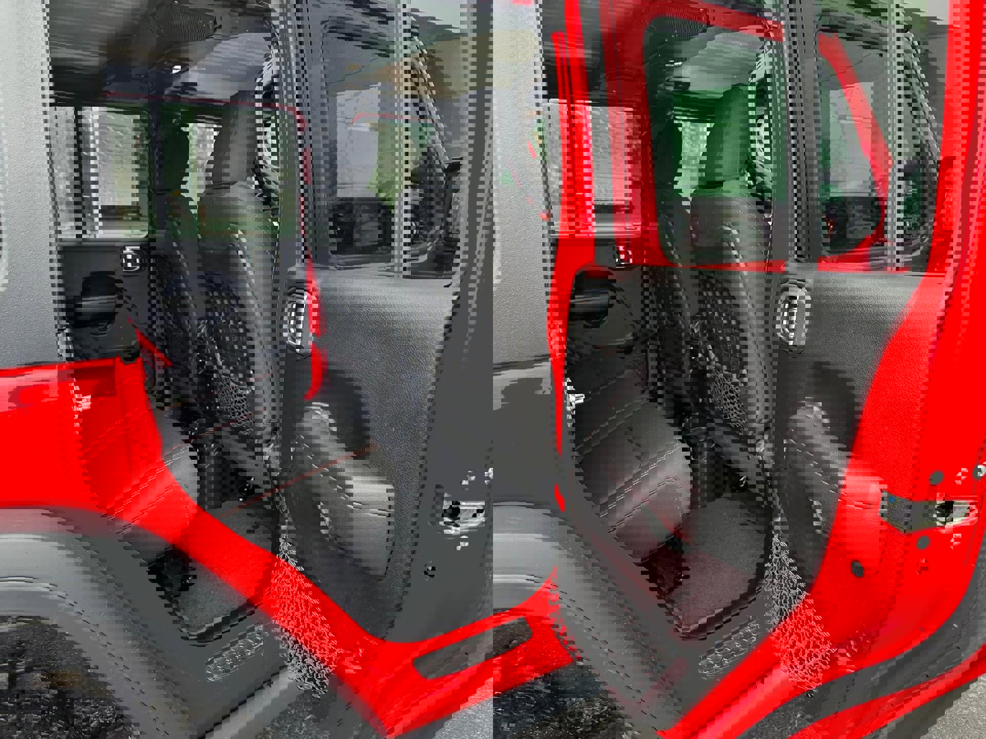 Used 2018 Jeep Wrangler Unlimited Rubicon image 32