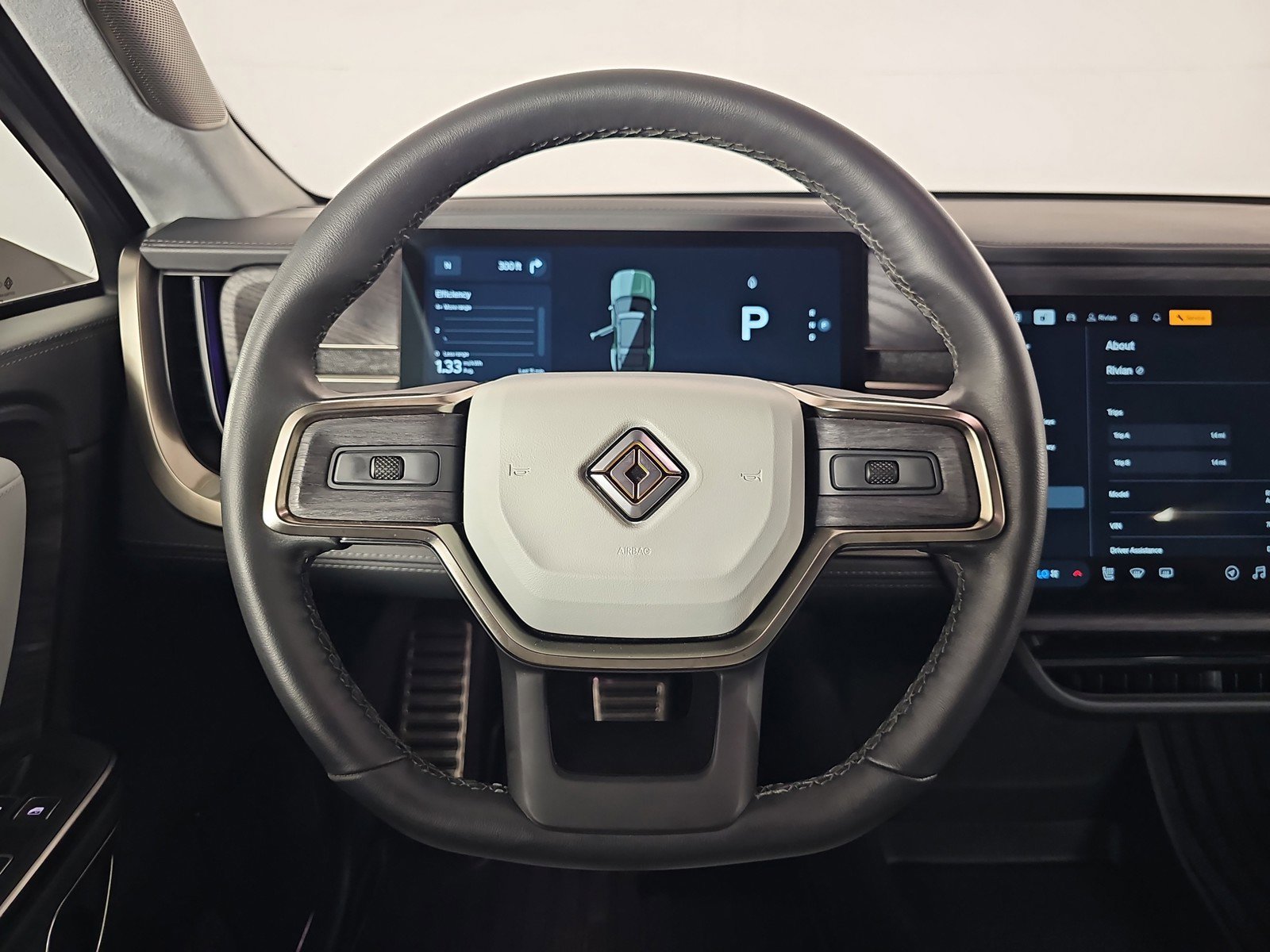 Used 2024 Rivian R1S Adventure image 28