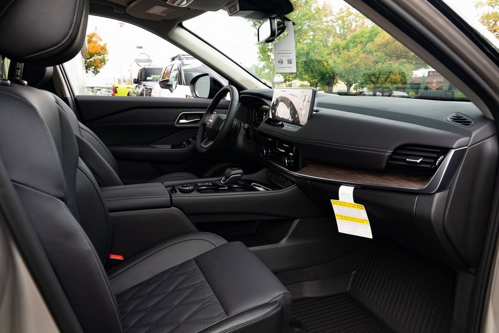 New 2026 Nissan Rogue Platinum image 25