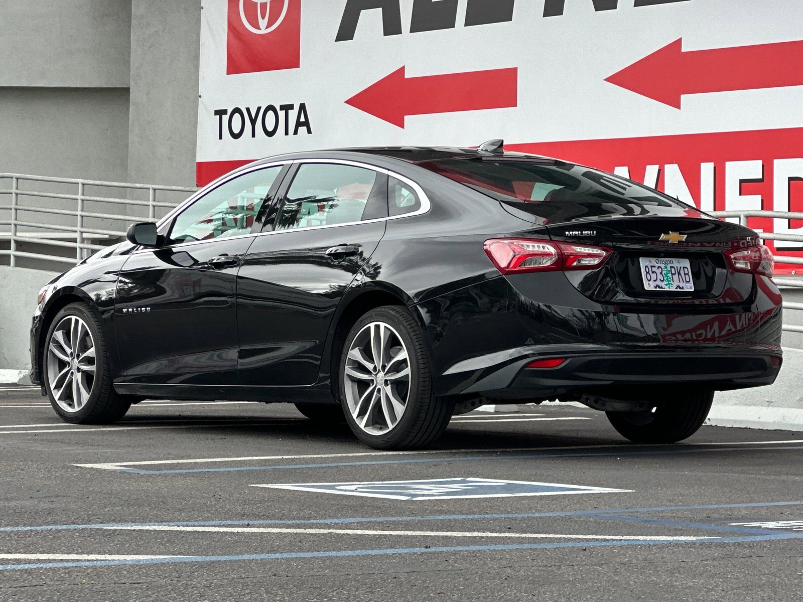 Used 2024 Chevrolet Malibu LT image 3