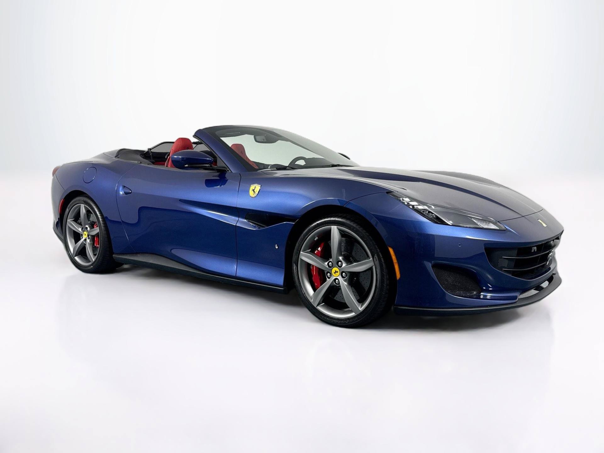 Used 2019 Ferrari Portofino RWD image 3
