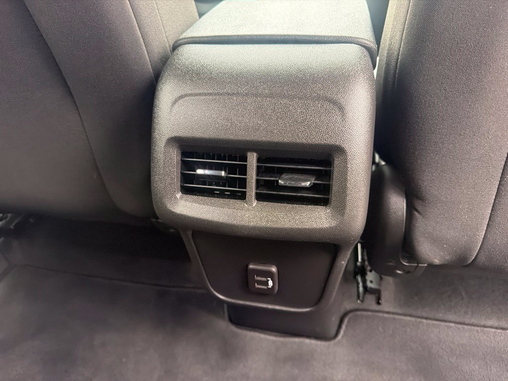 Used 2023 Chevrolet Equinox LT w/ Driver Convenience Package FWD image 48