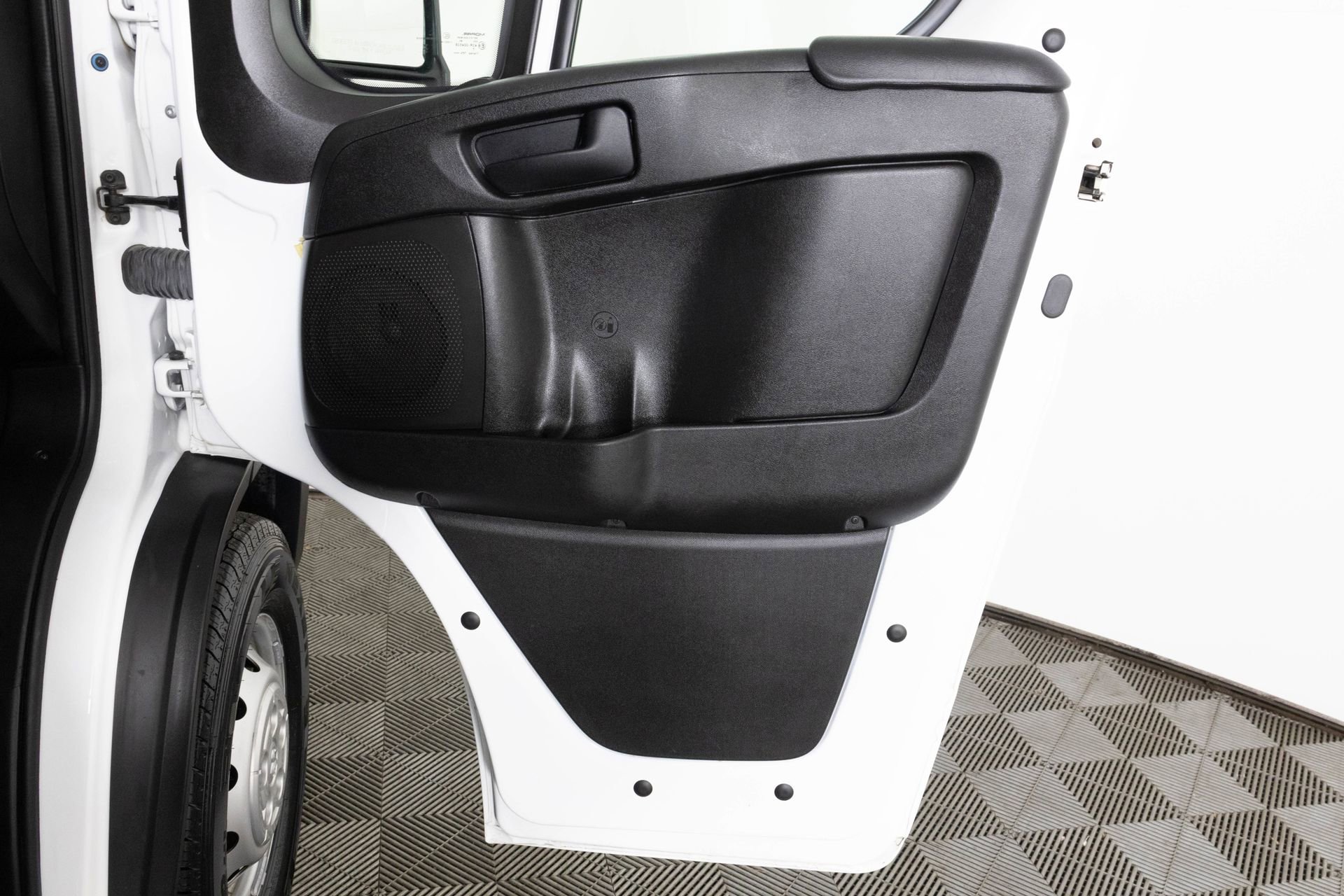 Used 2023 RAM ProMaster 2500 image 32