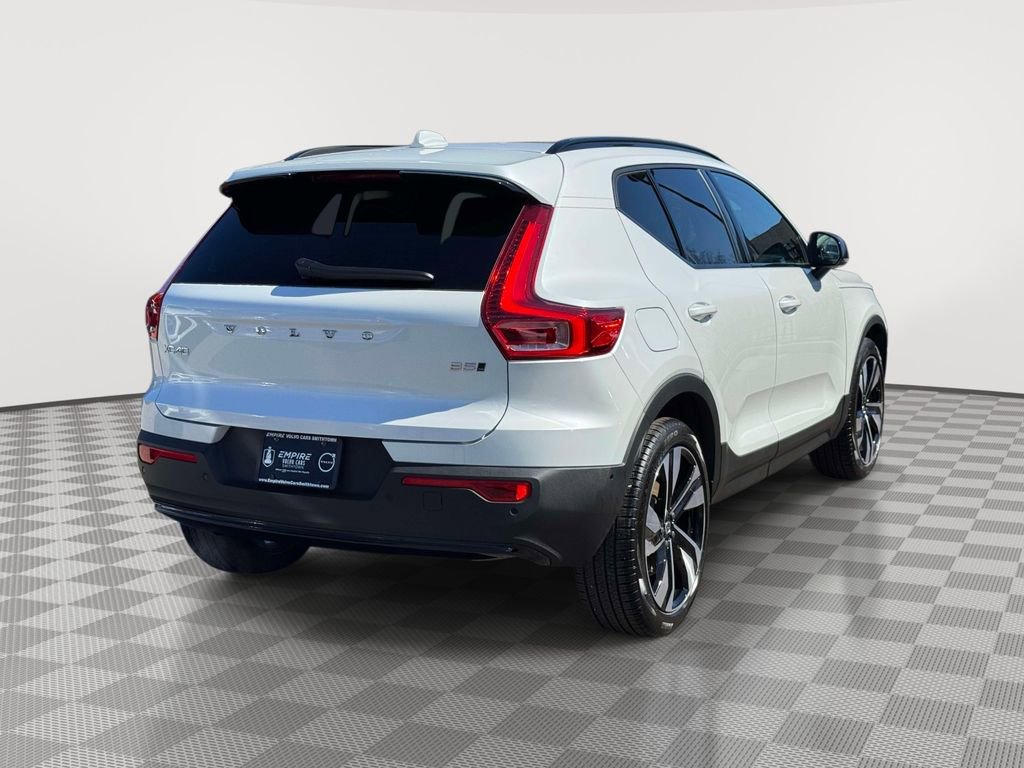 Certified 2026 Volvo XC40 B5 Plus w/ Climate Package image 4