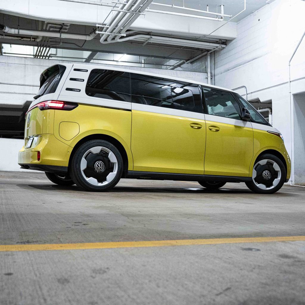 New 2025 Volkswagen ID. Buzz Pro S Plus AWD/4WD image 6