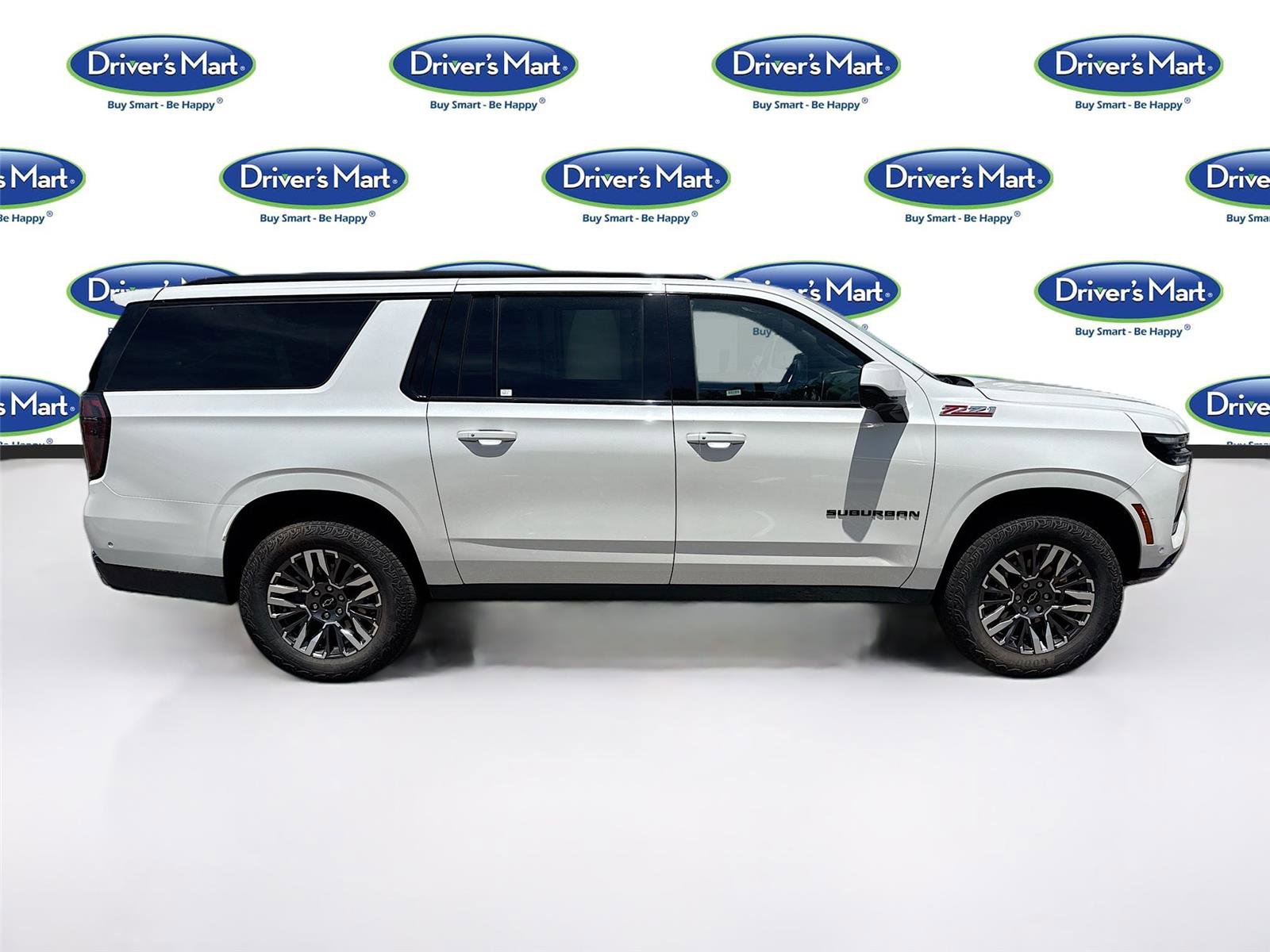 Used 2025 Chevrolet Suburban Z71 AWD/4WD image 8