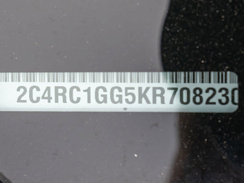 Used 2019 Chrysler Pacifica Limited FWD image 36