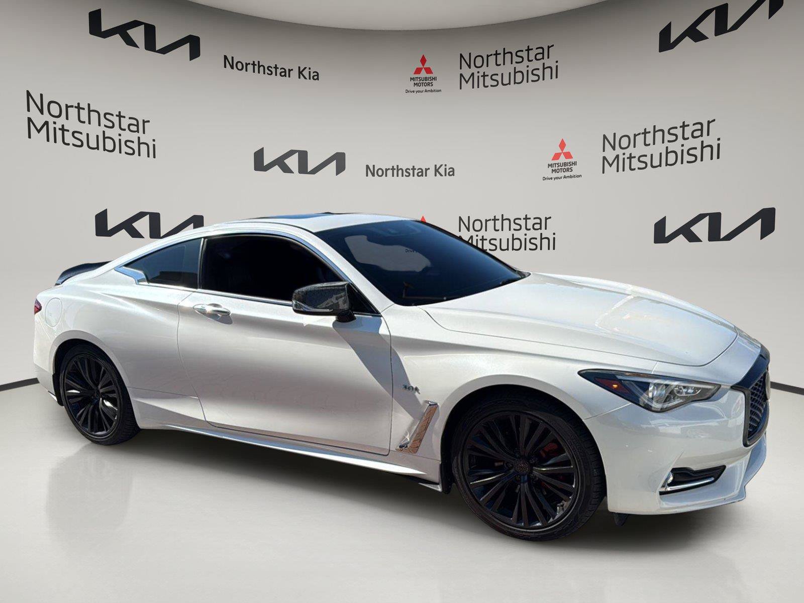 Used 2019 INFINITI Q60 3.0t Luxe w/ Essential Package AWD/4WD image 8