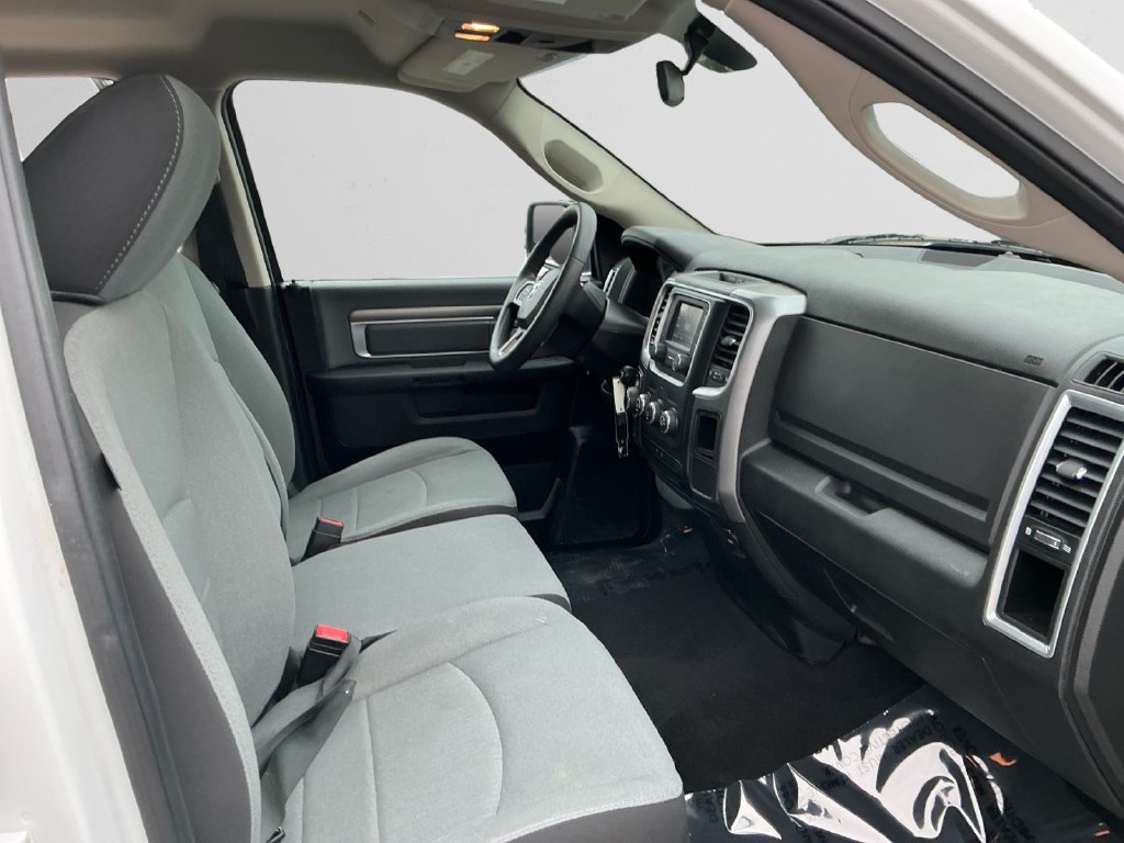 Used 2024 RAM 1500 Classic SLT AWD/4WD image 15