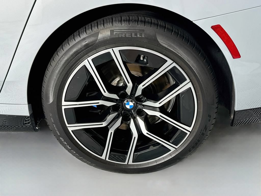 Used 2023 BMW 740i w/ Parking Assistance Package RWD image 32