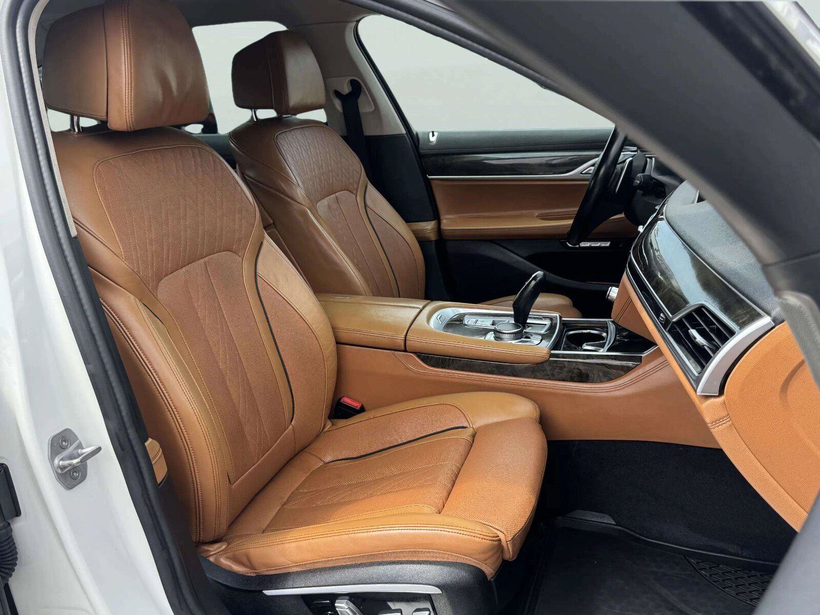 Used 2016 BMW 750i xDrive AWD/4WD image 47
