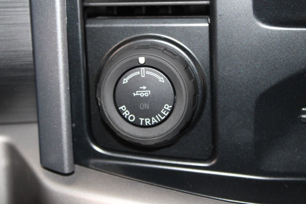 Used 2023 Ford F150 XLT w/ Trailer Tow Package image 40