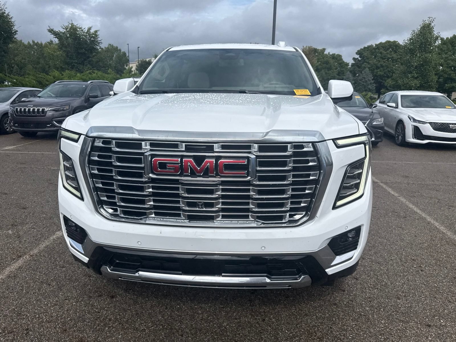Used 2026 GMC Yukon Denali AWD/4WD image 2
