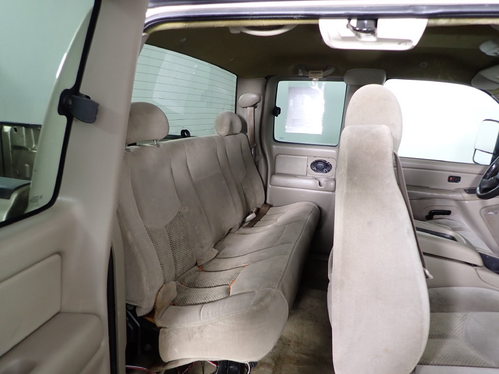 Used 2004 Chevrolet Silverado 1500 4x4 Extended Cab w/ Light Duty Power Package image 29