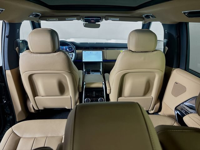 New 2026 Land Rover Range Rover Long Wheelbase SE AWD/4WD image 24