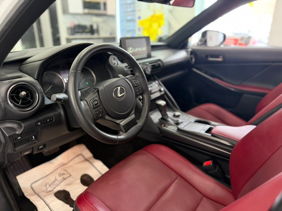 Used 2024 Lexus IS 300 F Sport RWD image 11