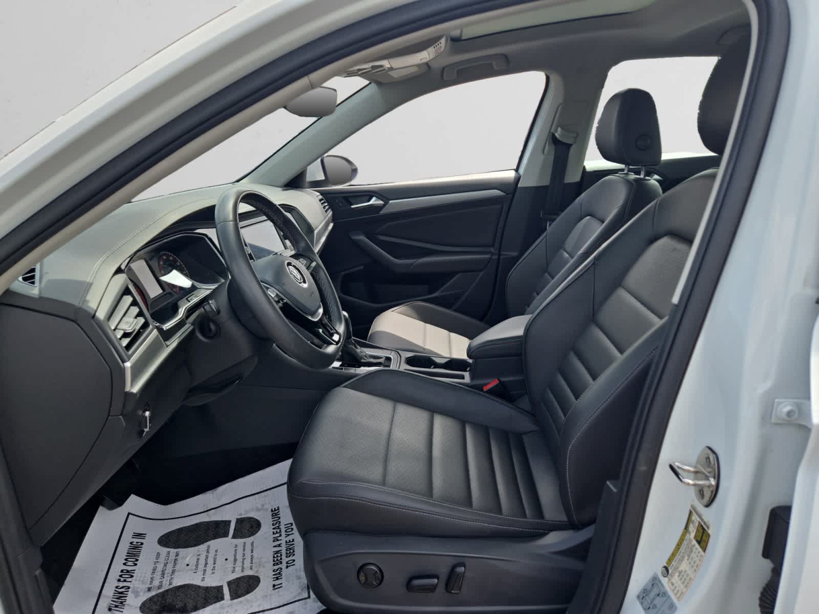 Used 2021 Volkswagen Jetta SE FWD image 9