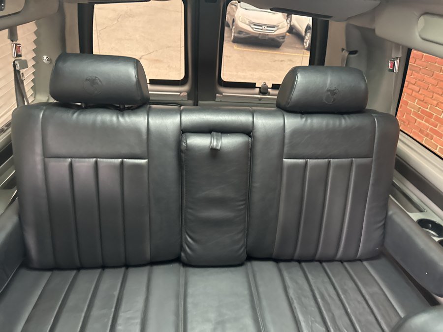 Used 2014 Chevrolet Express 2500 Extended RWD image 37