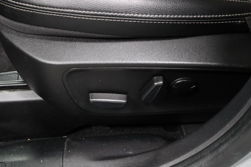 Certified 2023 Ford Escape SE w/ PHEV Premium Package image 27