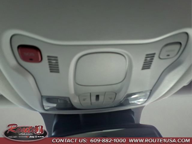 Used 2023 Jeep Renegade Trailhawk AWD/4WD image 38