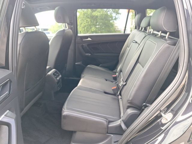 Certified 2023 Volkswagen Tiguan SE R-Line FWD image 22