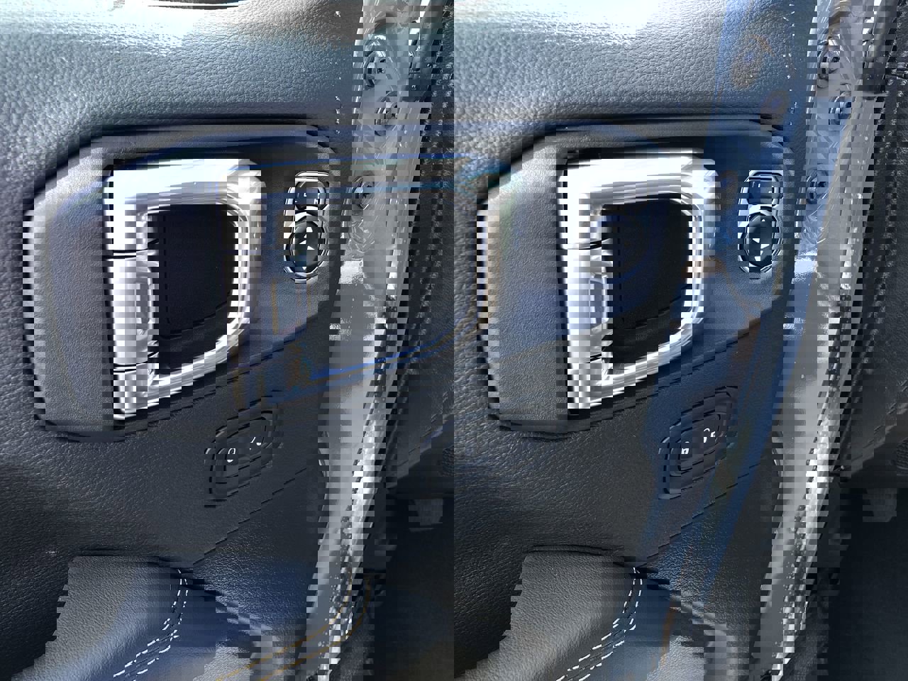 New 2026 Jeep Wrangler Sahara w/ Technology Group image 12