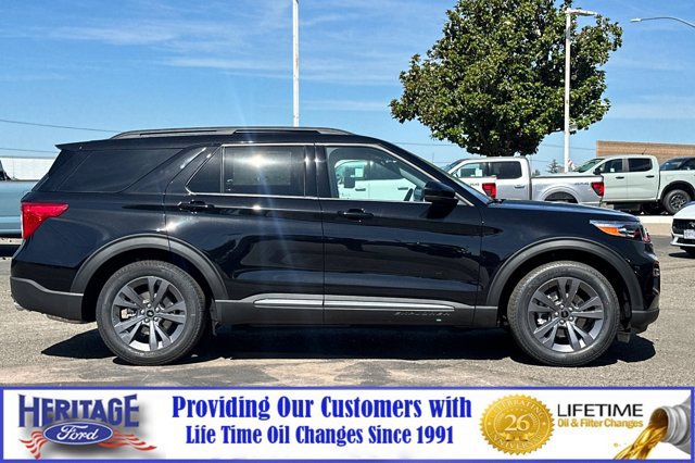 New 2024 Ford Explorer XLT w/ Equipment Group 202A image 3
