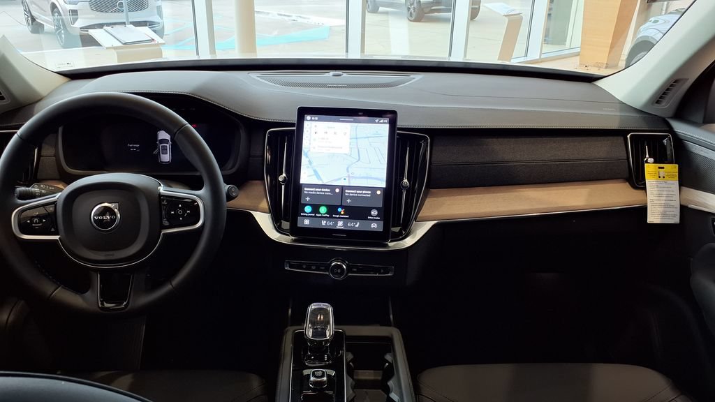 New 2026 Volvo XC90 B6 Plus w/ Protection Package AWD/4WD image 19