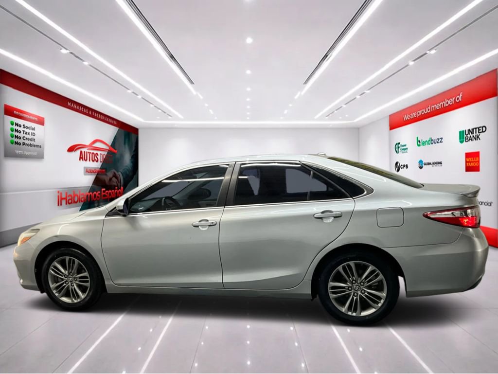 Used 2016 Toyota Camry SE FWD image 4