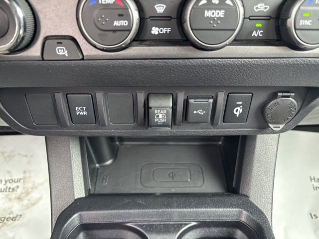 Used 2021 Toyota Tacoma TRD Sport AWD/4WD image 30