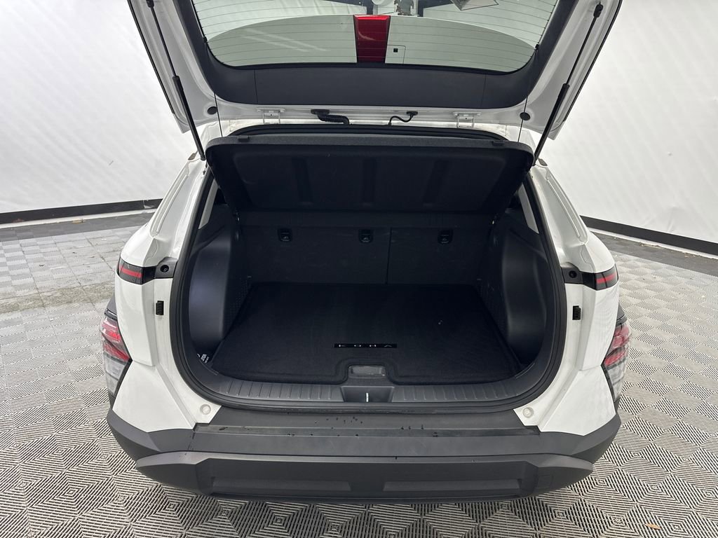 Used 2024 Hyundai Kona SEL w/ Convenience Package image 19