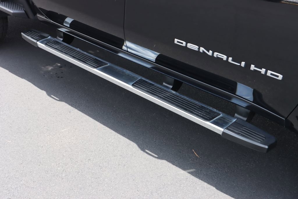 Used 2023 GMC Sierra 2500 Denali w/ Denali Ultimate Package image 3