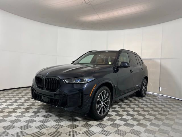 Certified 2024 BMW X5 xDrive40i w/ M Sport Package image 3