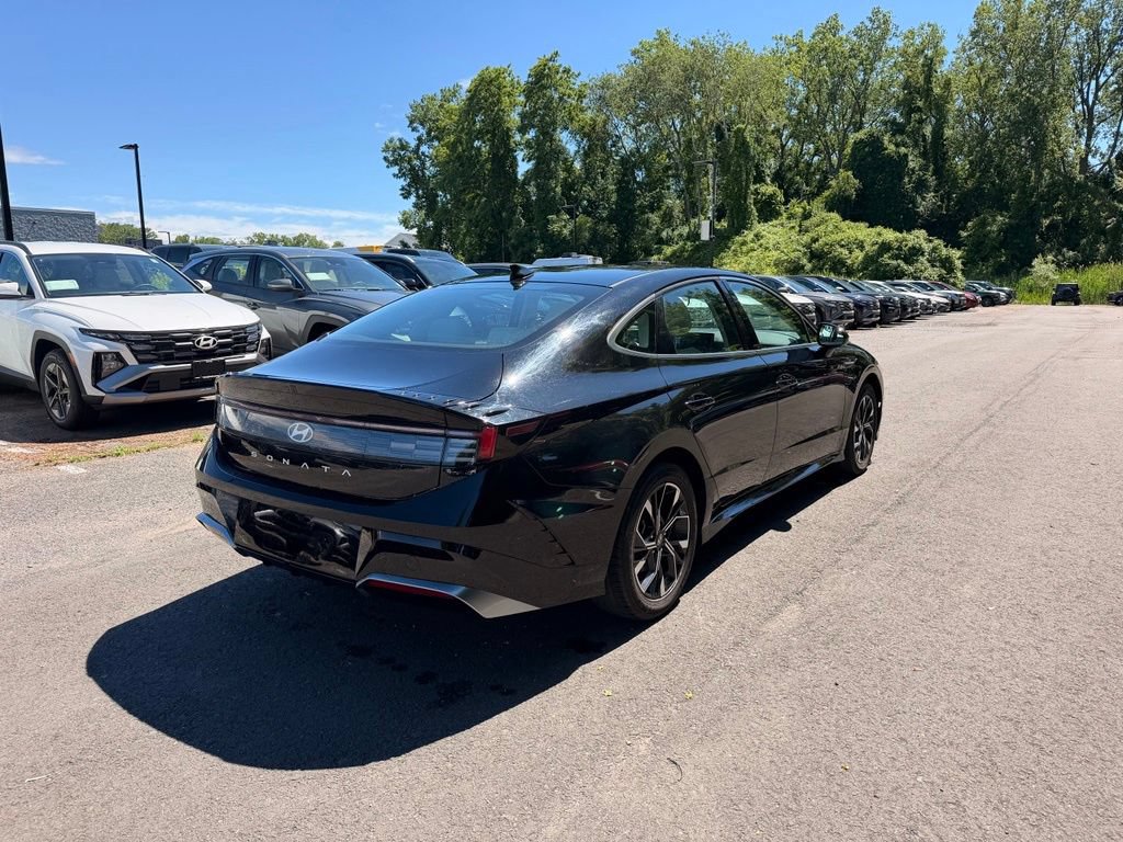 Certified 2024 Hyundai Sonata SEL FWD image 3